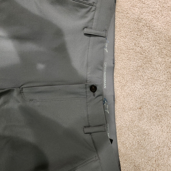 Greg Norman Grey ML75 Microlux Golf Pants Size 34/32- Like New! - Picture 2 of 7